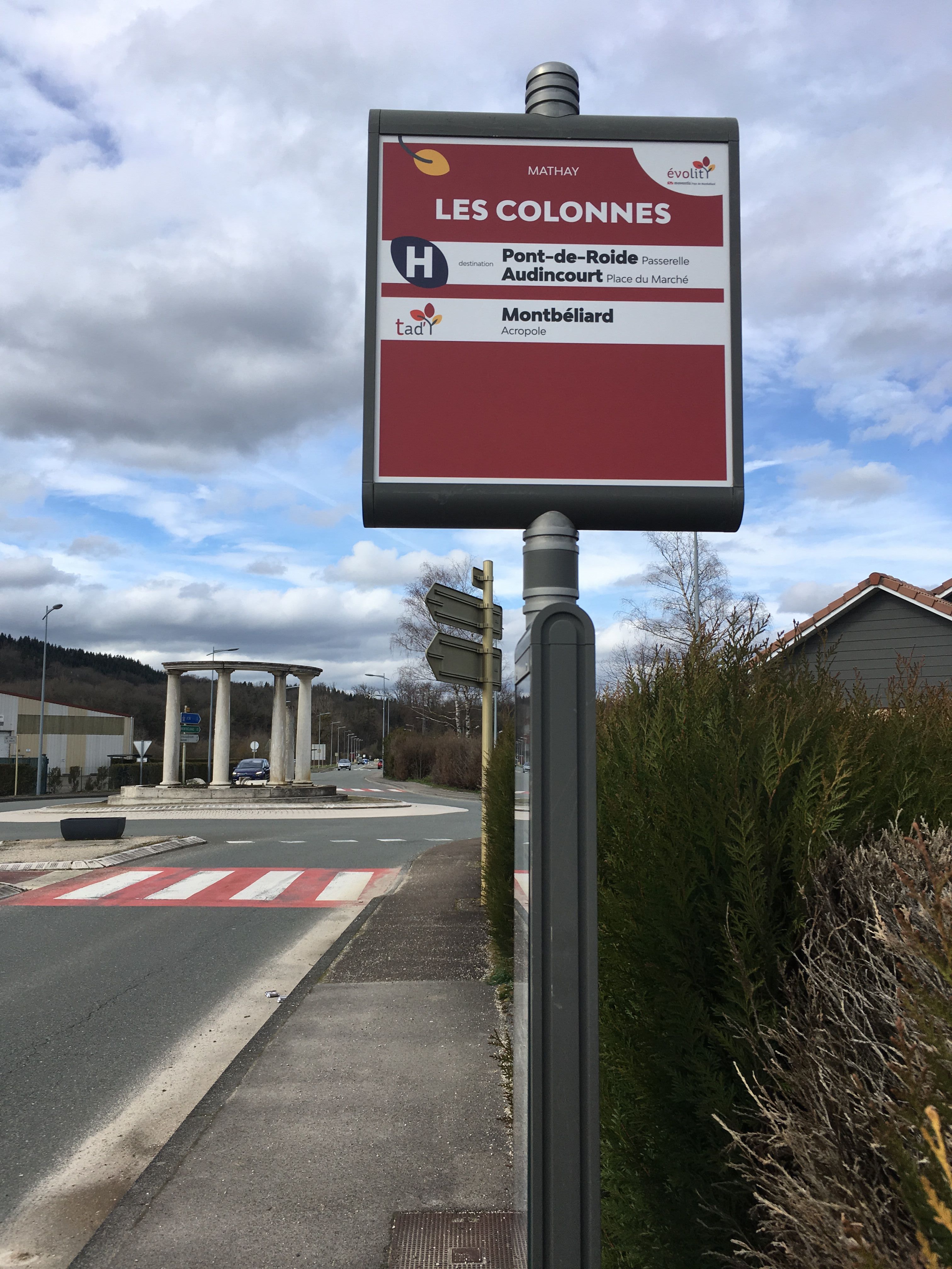 Arrêt bus 'Les Colonnes' à 30m